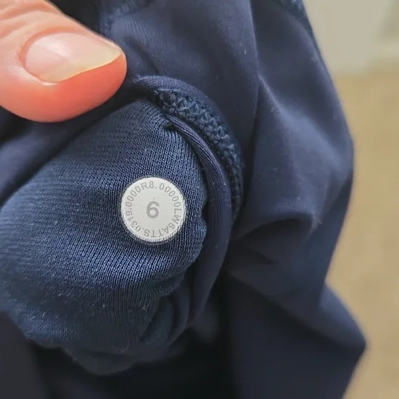 Lululemon Wunder Under Crop (Hi-Rise) *Full-On Luxtreme 21" True Navy - Picture 10 of 10